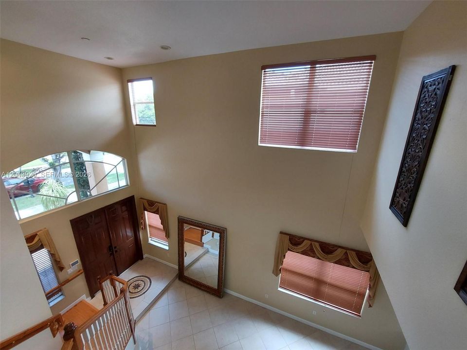 For Rent: $5,200 (5 beds, 3 baths, 3123 Square Feet)