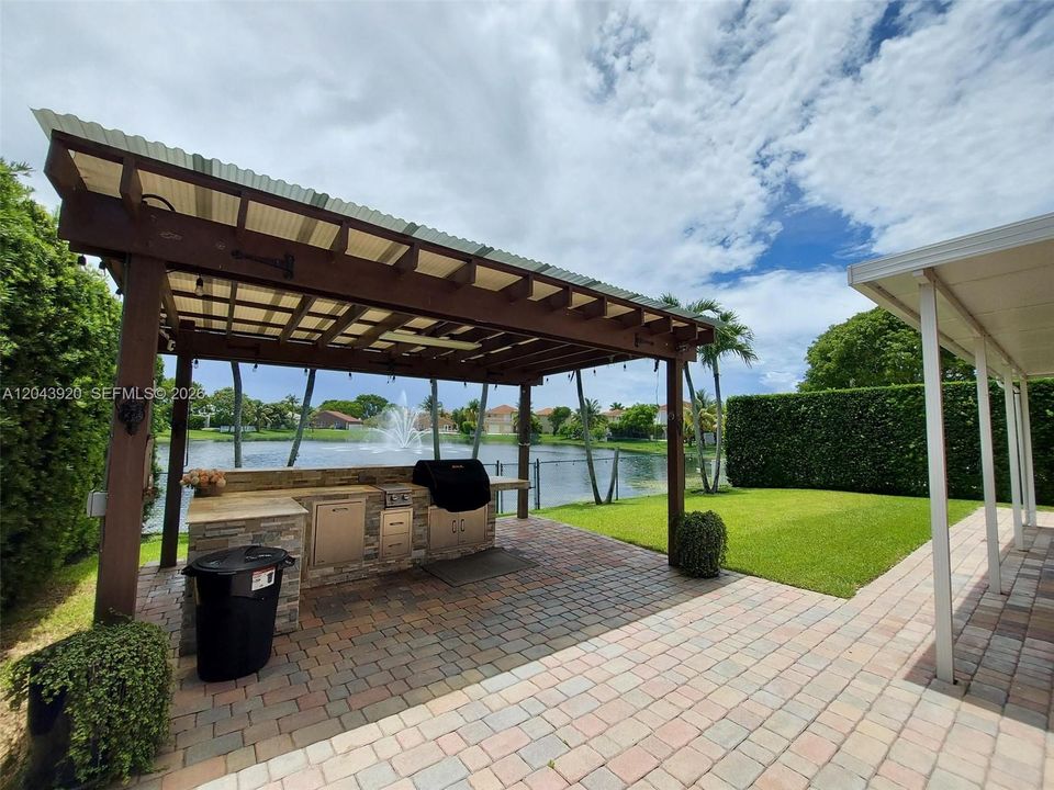 For Rent: $5,200 (5 beds, 3 baths, 3123 Square Feet)