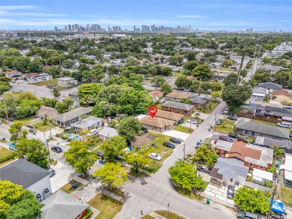 For Sale: $525,000 (3 beds, 2 baths, 1122 Square Feet)
