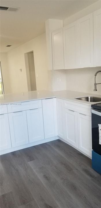 В аренду: $1,800 (1 спален, 1 ванн, 800 Квадратных фут)