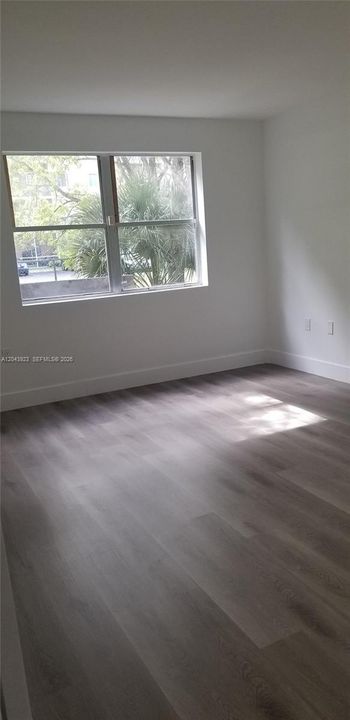 В аренду: $1,800 (1 спален, 1 ванн, 800 Квадратных фут)