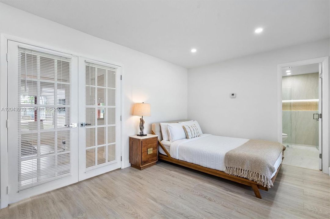 В аренду: $4,900 (3 спален, 3 ванн, 1509 Квадратных фут)