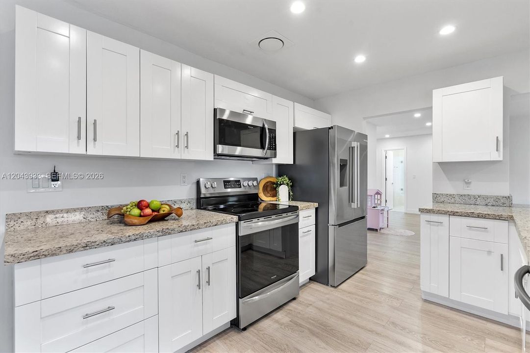 В аренду: $4,900 (3 спален, 3 ванн, 1509 Квадратных фут)