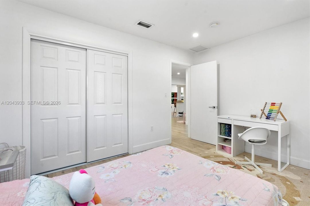 В аренду: $4,900 (3 спален, 3 ванн, 1509 Квадратных фут)