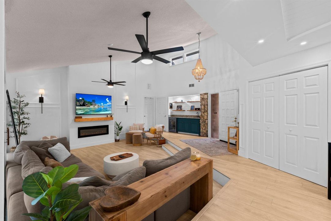 11-web-or-mls-A7407567