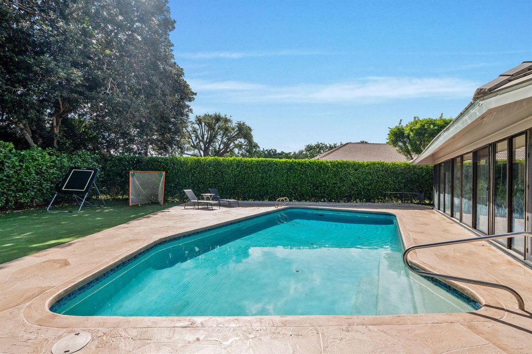 53-web-or-mls-A7407600