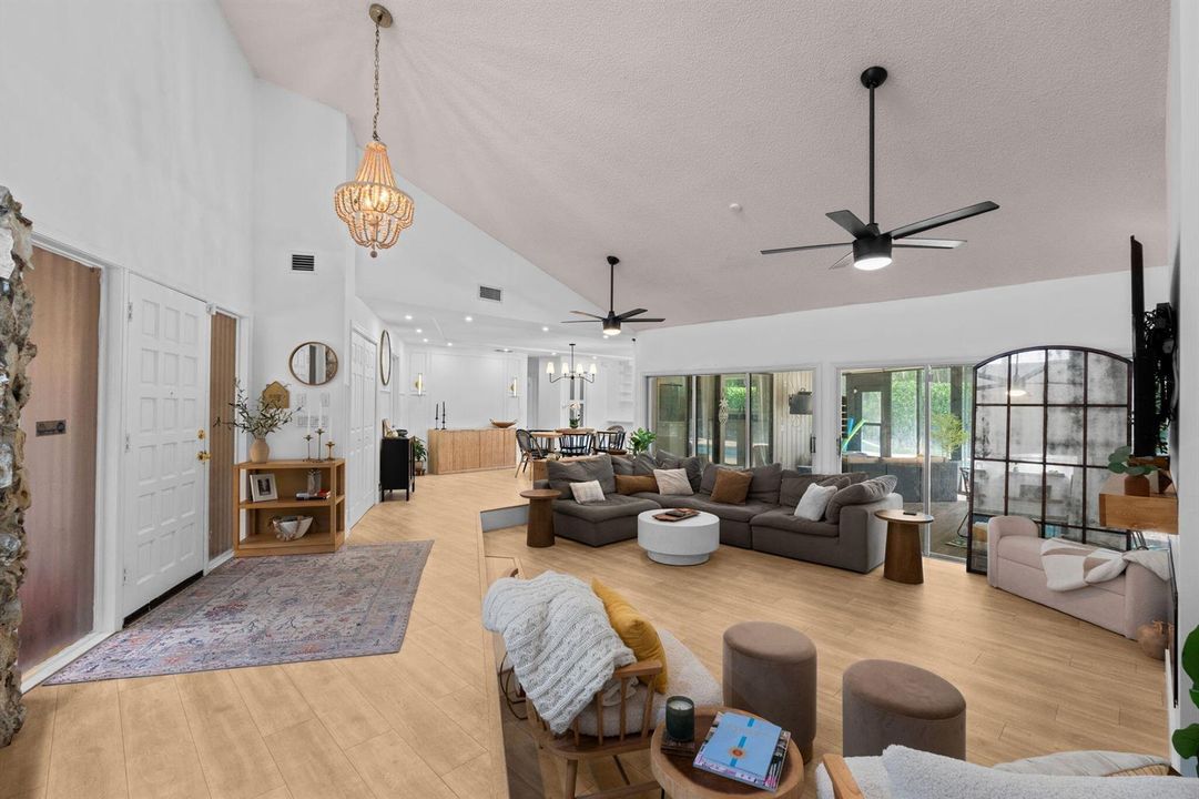 12-web-or-mls-A7407573
