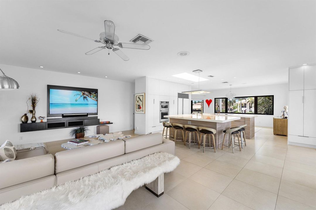 017-1102HighlandBeachDrive-2W-HighlandBe