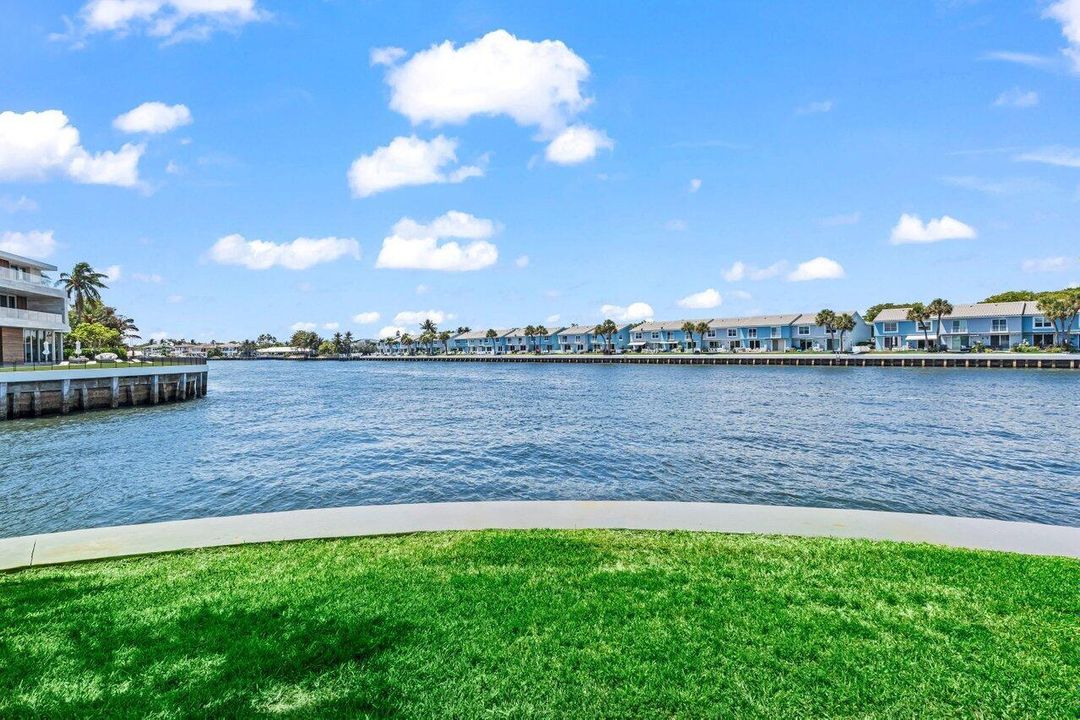 033-1102HighlandBeachDrive-1W-HighlandBe