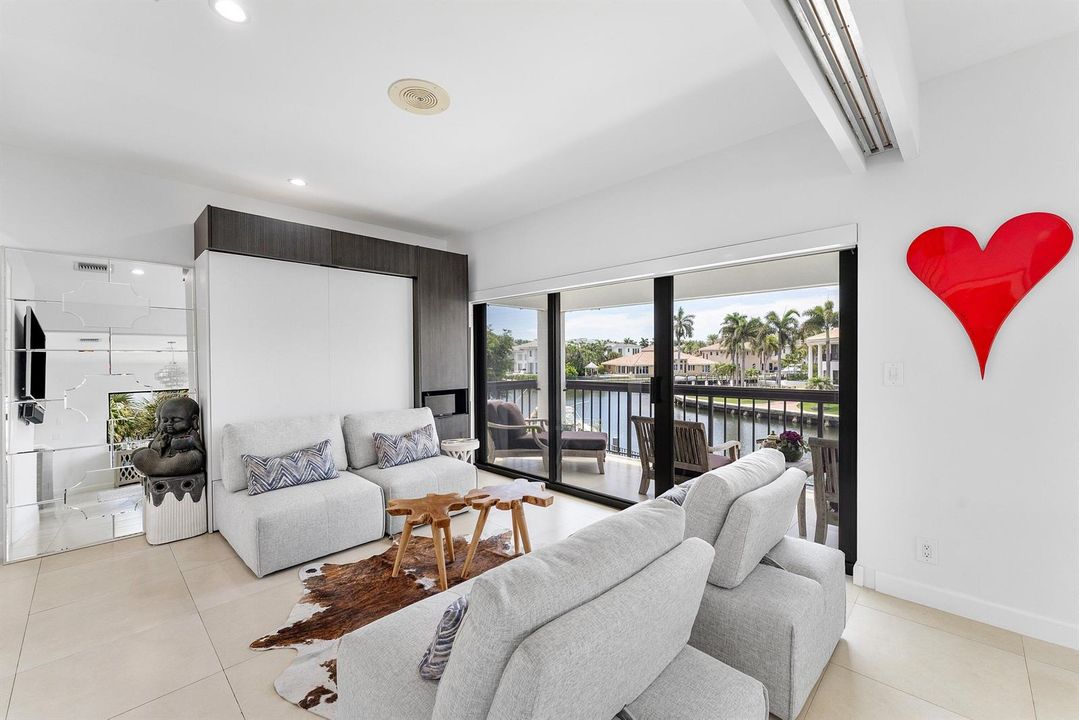 009-1102HighlandBeachDrive-2W-HighlandBe