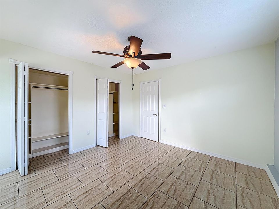 15610 NE 6th Avenue-24