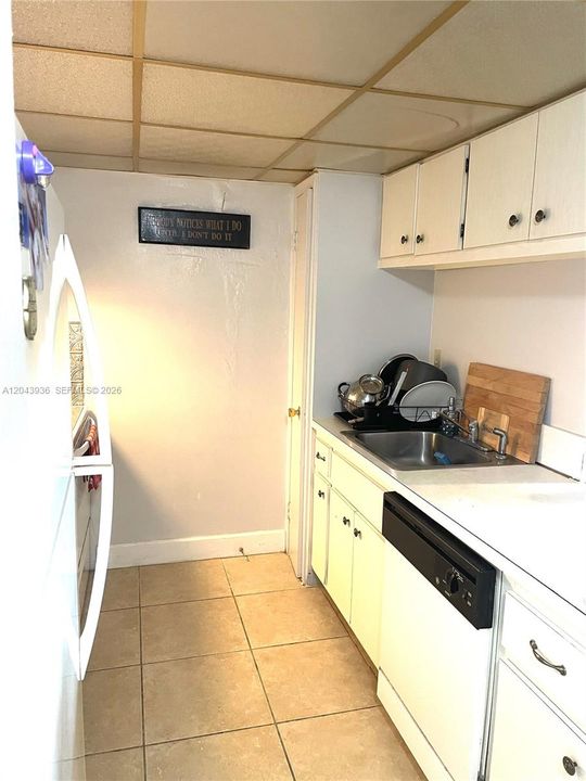 В аренду: $1,850 (1 спален, 1 ванн, 665 Квадратных фут)