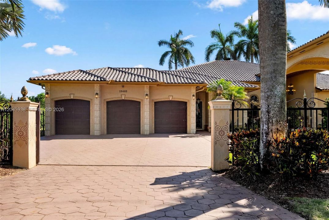 En Venta: $1,890,000 (4 camas, 5 baños, 4226 Pies cuadrados)
