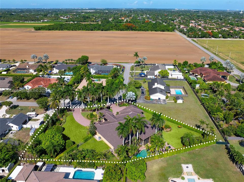 En Venta: $1,890,000 (4 camas, 5 baños, 4226 Pies cuadrados)