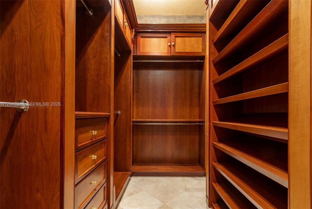 En Venta: $1,890,000 (4 camas, 5 baños, 4226 Pies cuadrados)