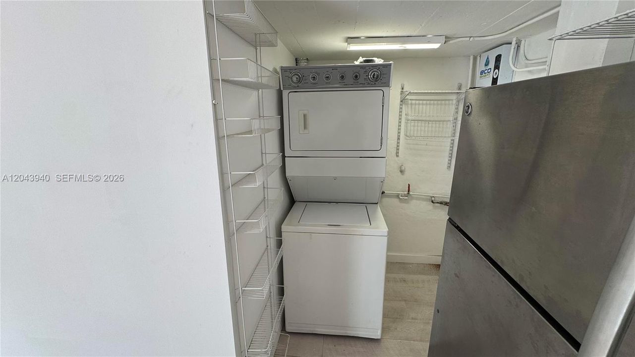 В аренду: $1,650 (1 спален, 1 ванн, 1770 Квадратных фут)