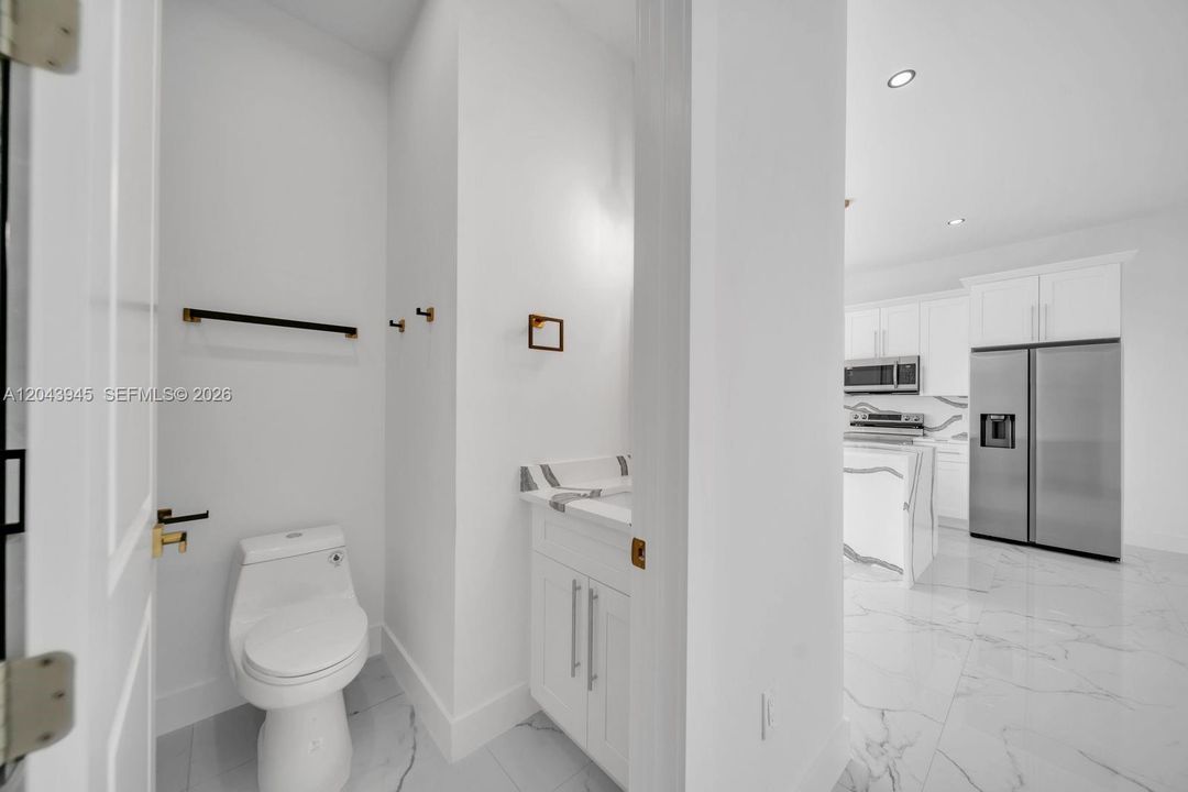 На продажу: $275,000 (3 спален, 3 ванн, 1057 Квадратных фут)