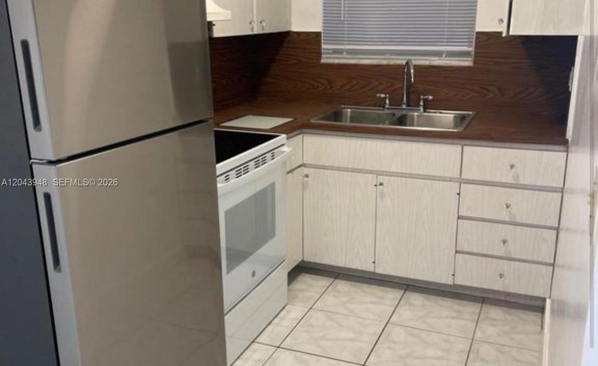 For Rent: $1,750 (1 beds, 1 baths, 8584 Square Feet)
