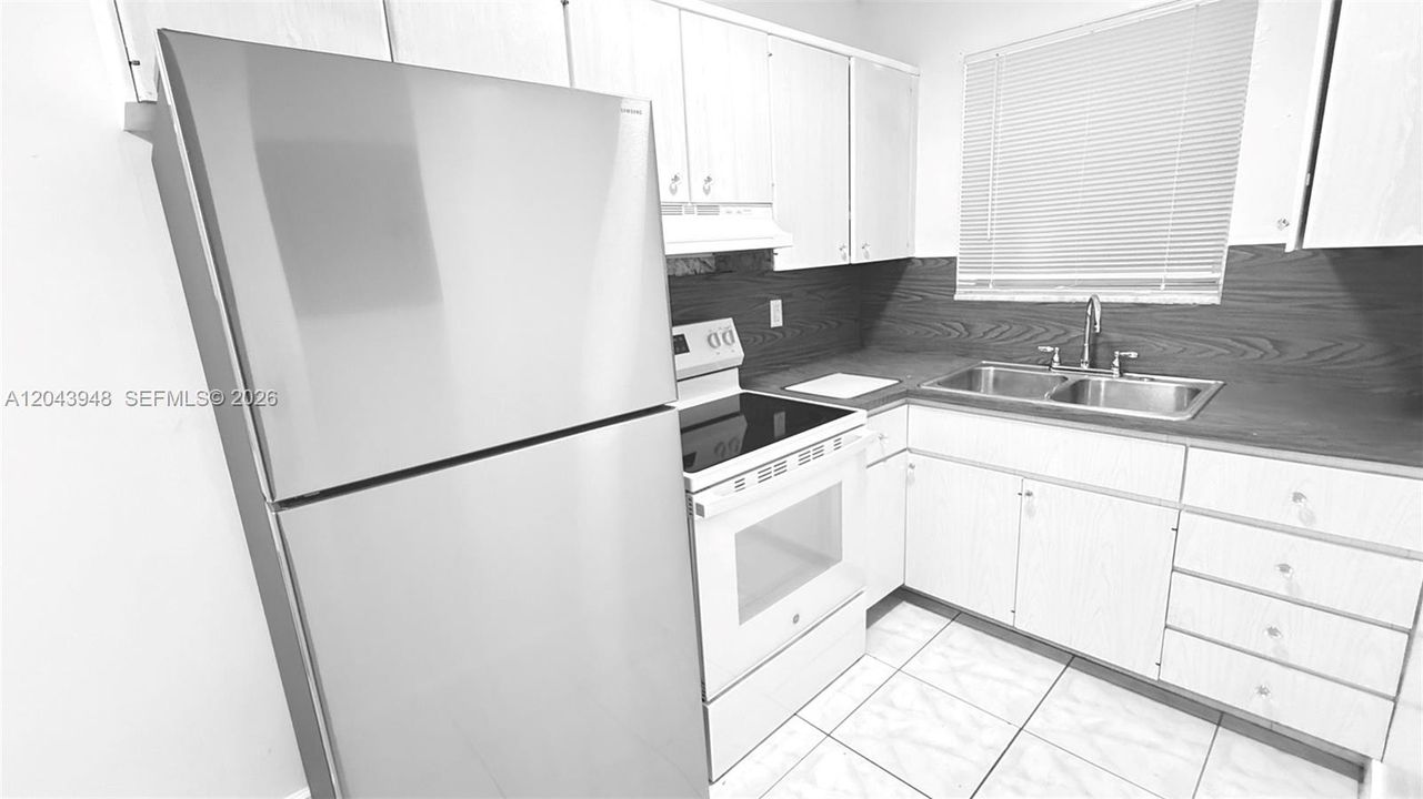 For Rent: $1,750 (1 beds, 1 baths, 8584 Square Feet)