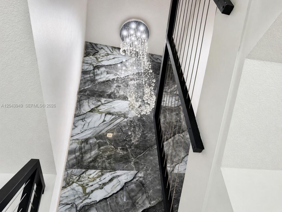 For Rent: $5,100 (4 beds, 2 baths, 2639 Square Feet)