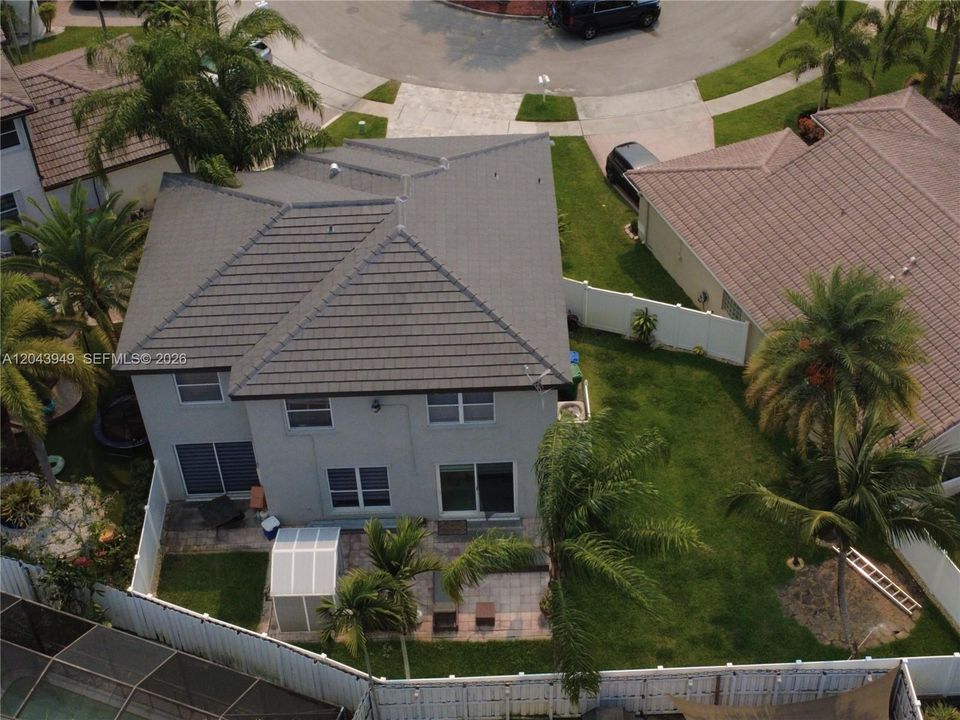 For Rent: $5,100 (4 beds, 2 baths, 2639 Square Feet)