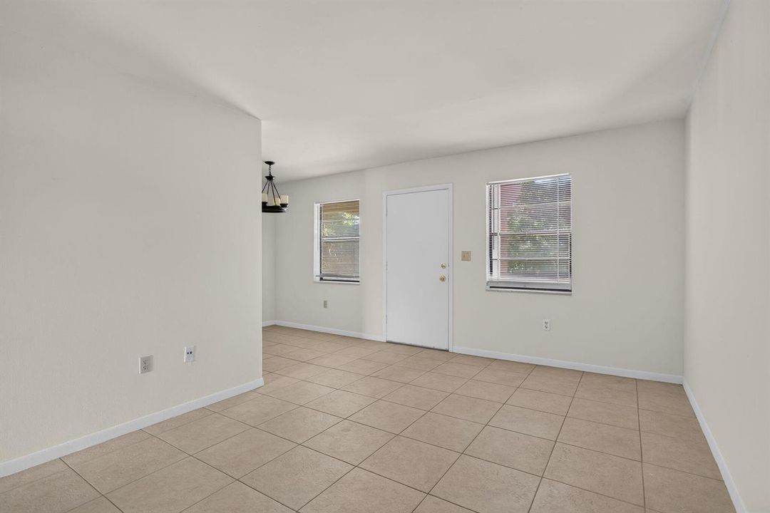 49-web-or-mls-2141-1221