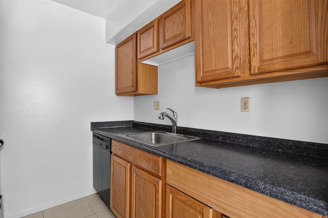 53-web-or-mls-2141-1244