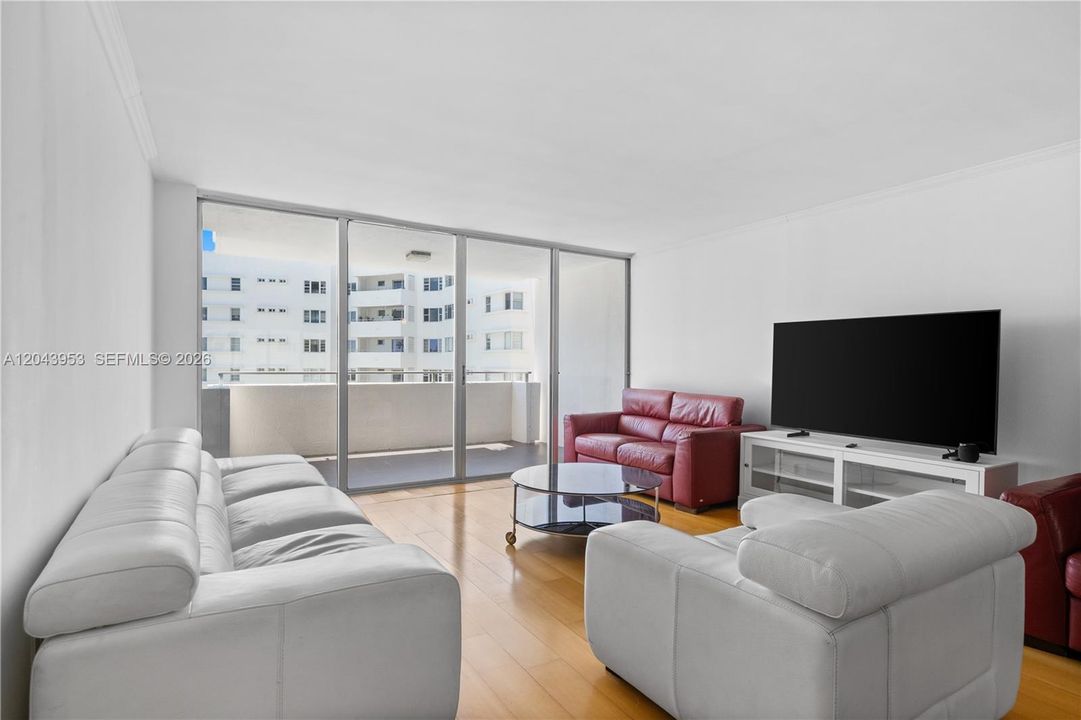 В аренду: $6,200 (2 спален, 2 ванн, 1372 Квадратных фут)