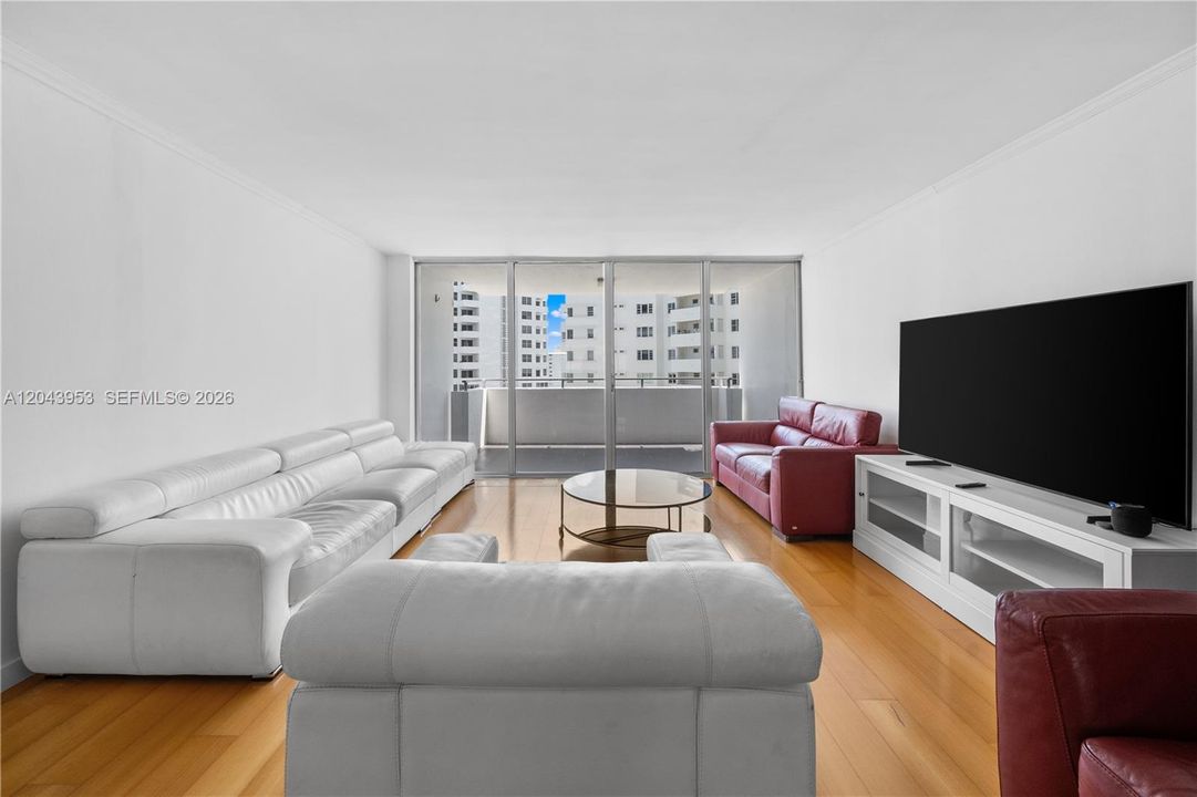 В аренду: $6,200 (2 спален, 2 ванн, 1372 Квадратных фут)