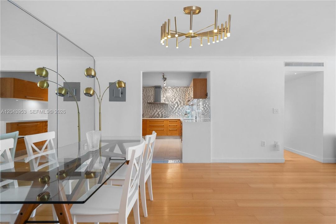 В аренду: $6,200 (2 спален, 2 ванн, 1372 Квадратных фут)