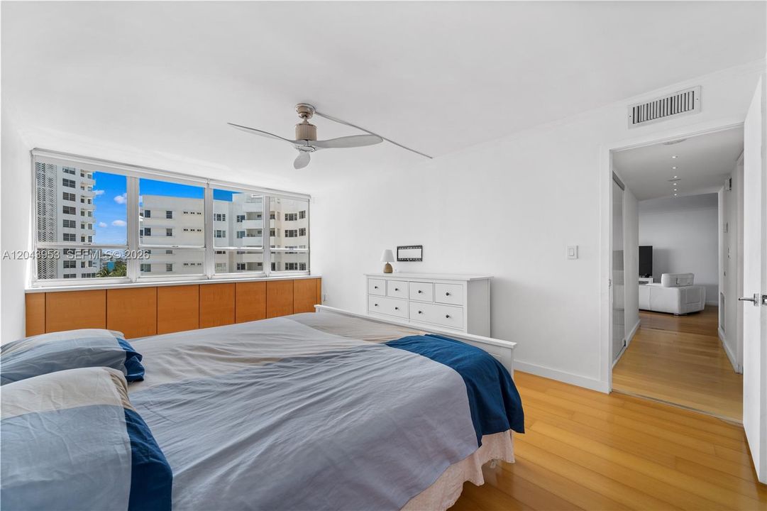 В аренду: $6,200 (2 спален, 2 ванн, 1372 Квадратных фут)