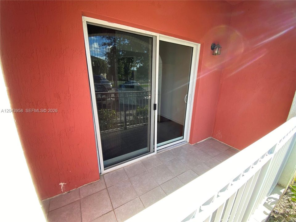 В аренду: $2,990 (3 спален, 2 ванн, 1312 Квадратных фут)