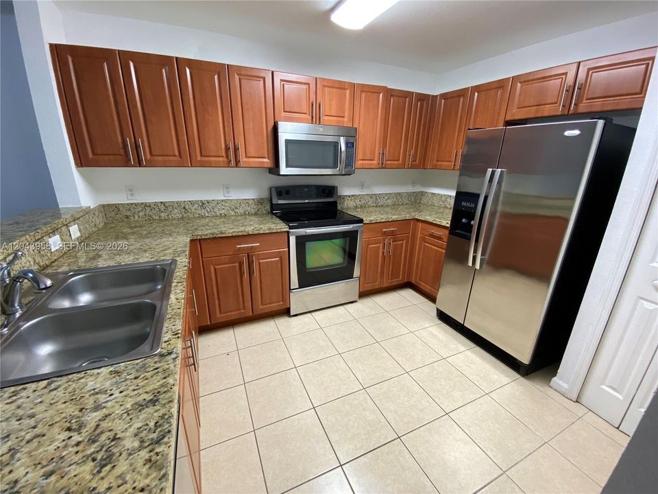 В аренду: $2,990 (3 спален, 2 ванн, 1312 Квадратных фут)