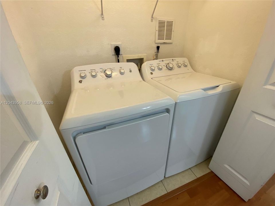 В аренду: $2,990 (3 спален, 2 ванн, 1312 Квадратных фут)
