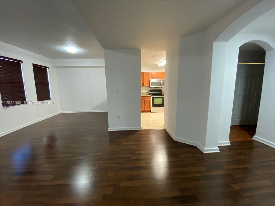 В аренду: $2,990 (3 спален, 2 ванн, 1312 Квадратных фут)