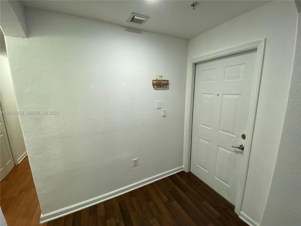 В аренду: $2,990 (3 спален, 2 ванн, 1312 Квадратных фут)