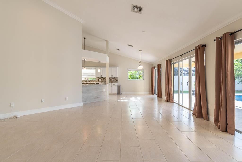 20250716-251 NW 69th Street-0051