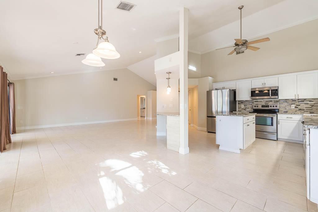 20250716-251 NW 69th Street-0046