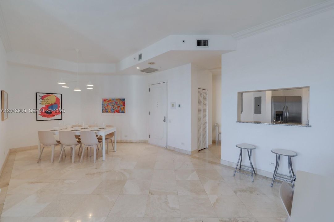 For Rent: $5,500 (2 beds, 2 baths, 1310 Square Feet)