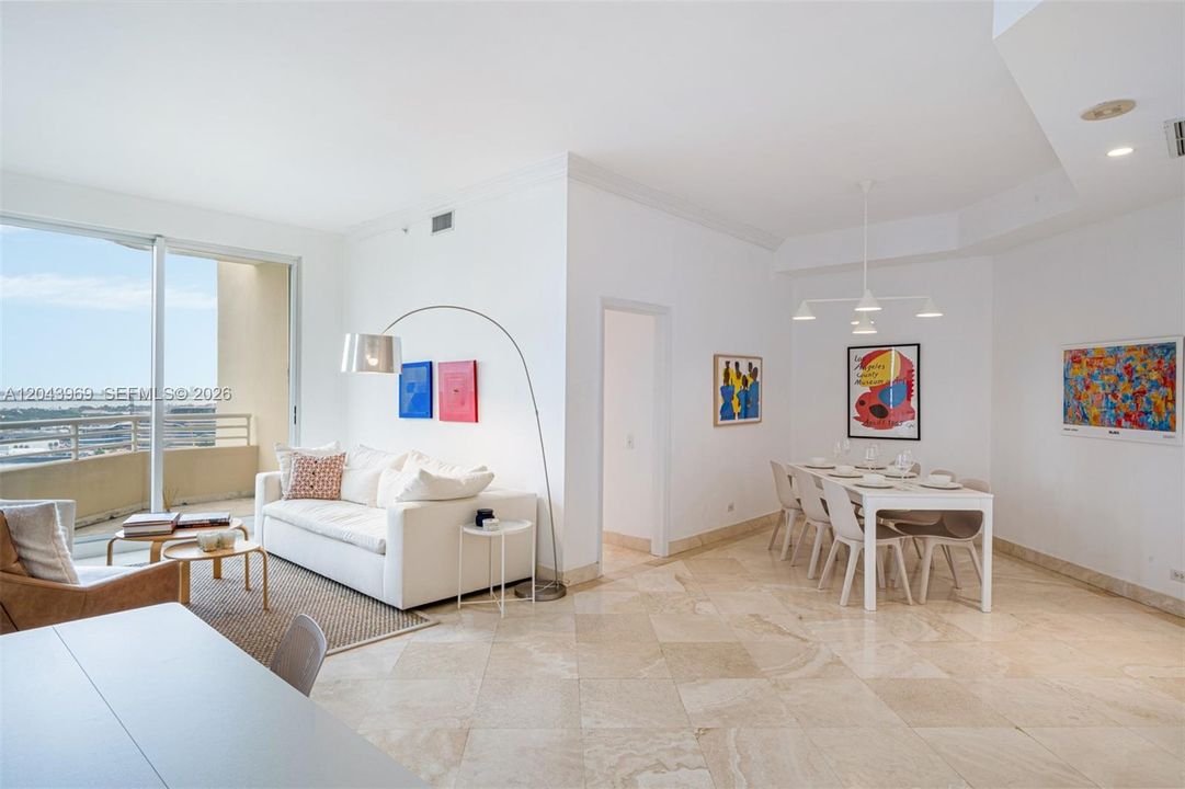 For Rent: $5,500 (2 beds, 2 baths, 1310 Square Feet)