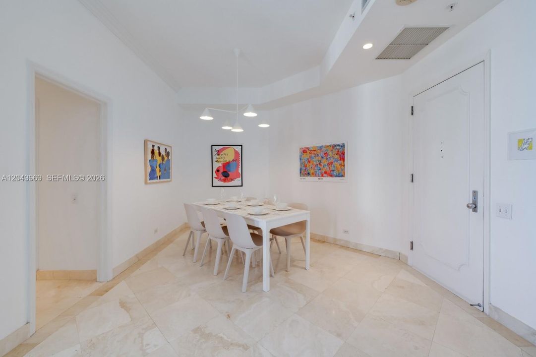 For Rent: $5,500 (2 beds, 2 baths, 1310 Square Feet)