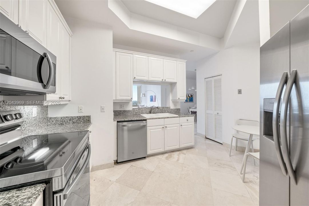 For Rent: $5,500 (2 beds, 2 baths, 1310 Square Feet)