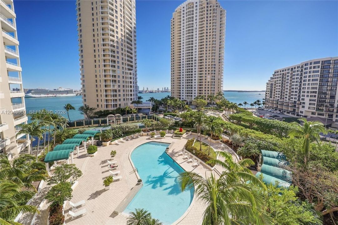 For Rent: $5,500 (2 beds, 2 baths, 1310 Square Feet)