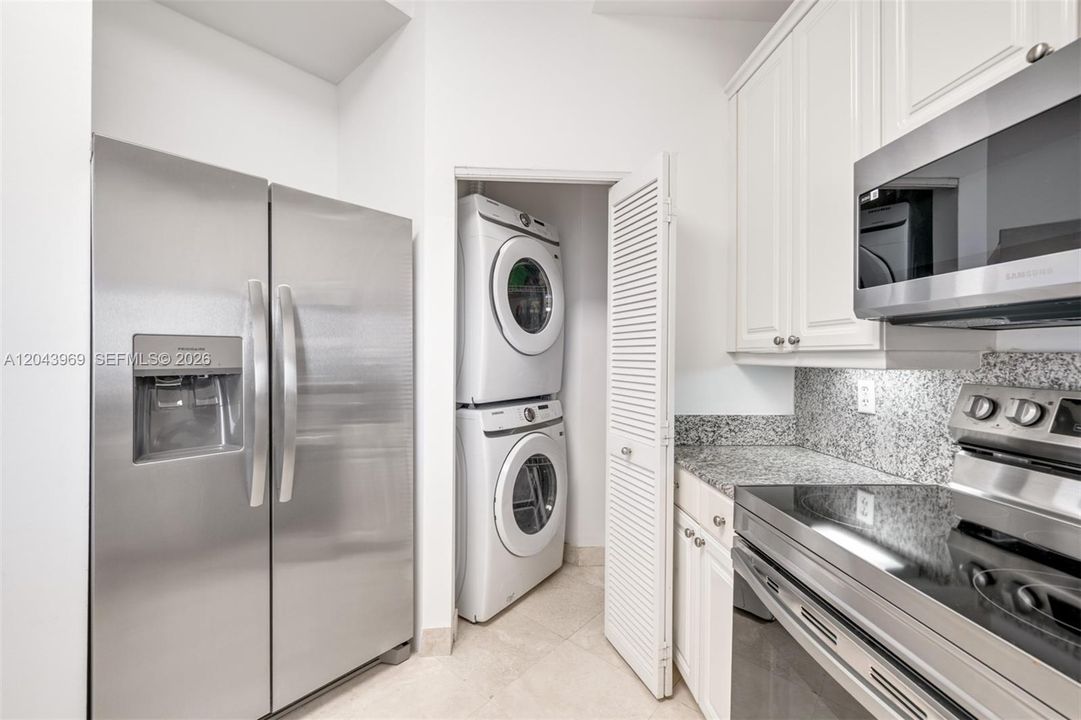 For Rent: $5,500 (2 beds, 2 baths, 1310 Square Feet)