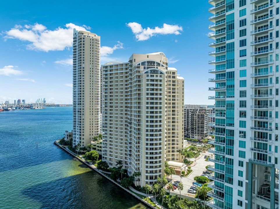 For Rent: $5,500 (2 beds, 2 baths, 1310 Square Feet)