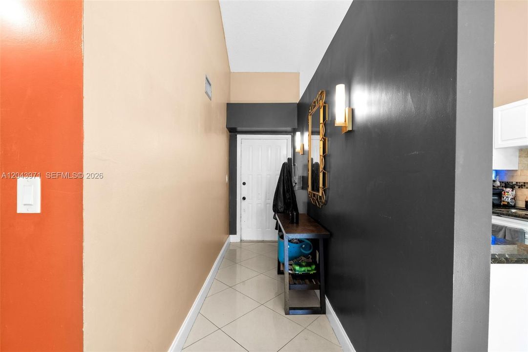 На продажу: $185,000 (2 спален, 2 ванн, 1074 Квадратных фут)