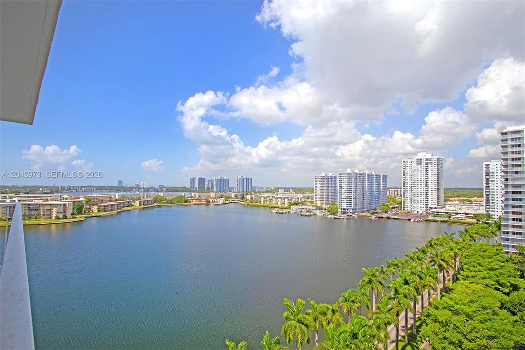 На продажу: $325,000 (3 спален, 2 ванн, 1693 Квадратных фут)