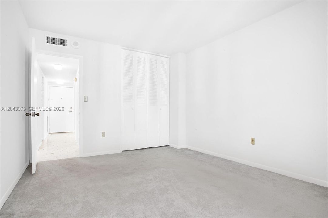 На продажу: $325,000 (3 спален, 2 ванн, 1693 Квадратных фут)
