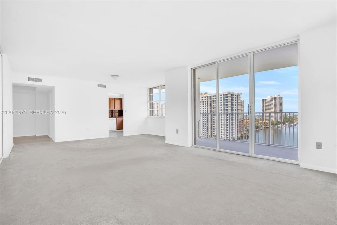 На продажу: $325,000 (3 спален, 2 ванн, 1693 Квадратных фут)