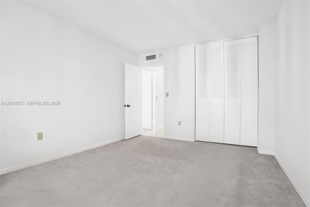 На продажу: $325,000 (3 спален, 2 ванн, 1693 Квадратных фут)